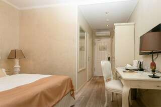 Гостиница Филипп Новоселово Стандартный номер с кроватью размера "queen-size"-3