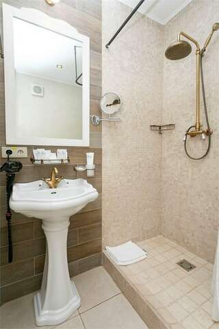 Гостиница Филипп Новоселово Двухкомнатный Семейный номер-13